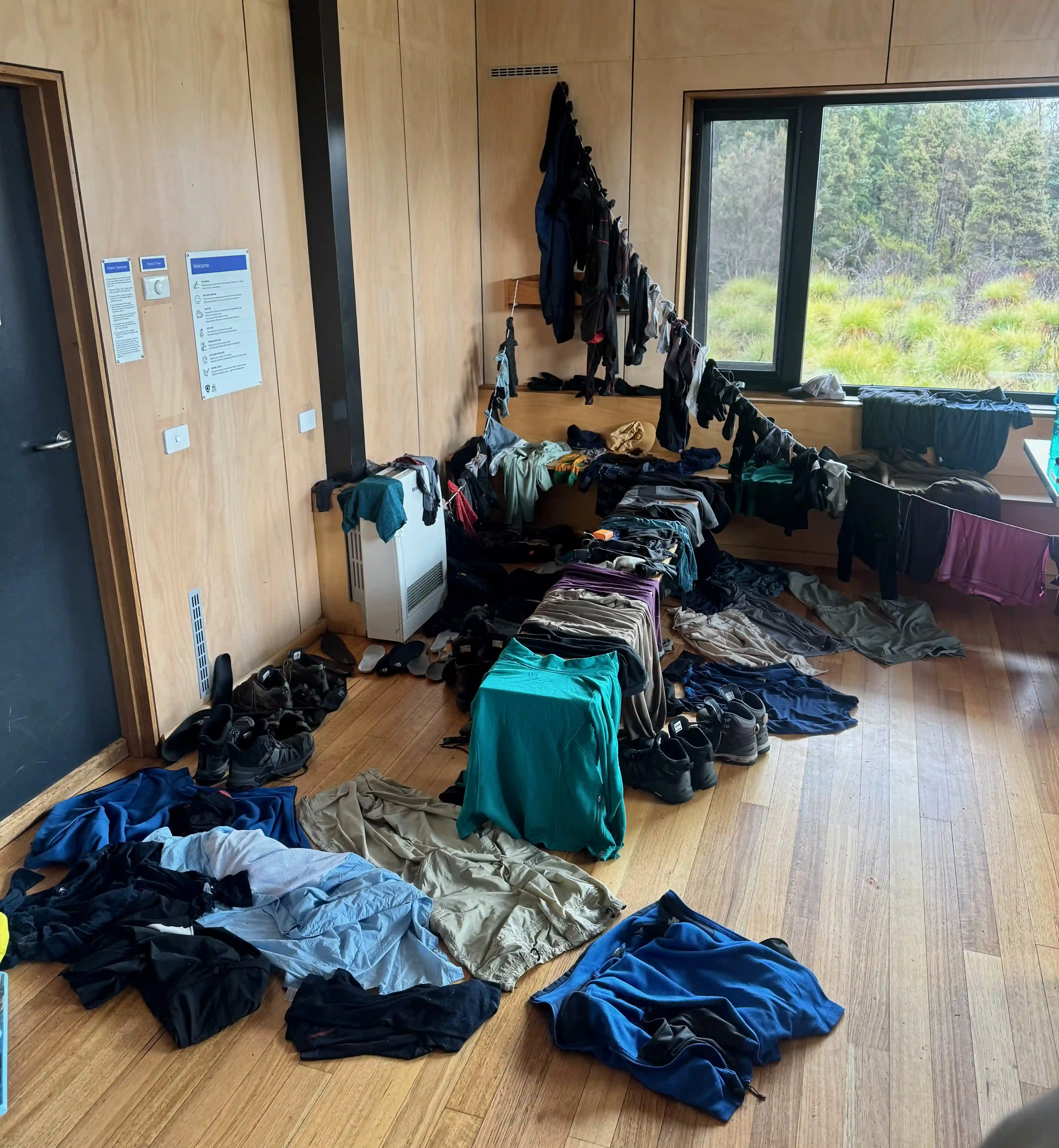 overland-track-clothes-2025-11-12.webp